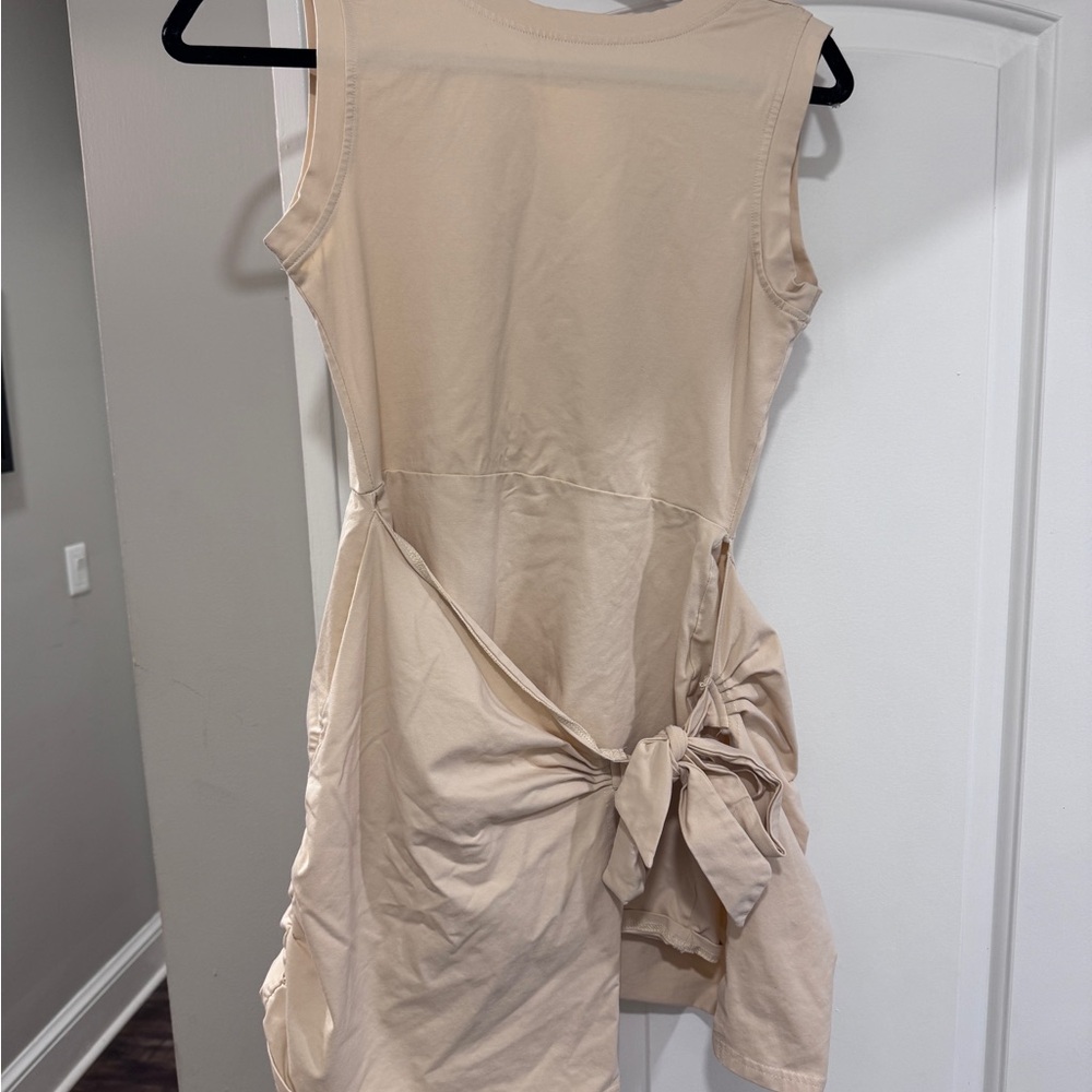 Elegant Beige Sleeveless Dress